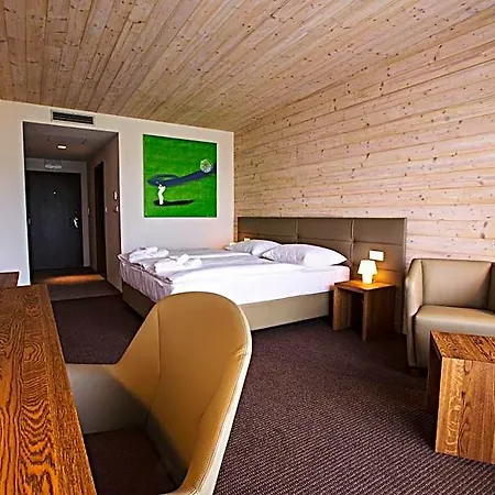 Martin Hotel